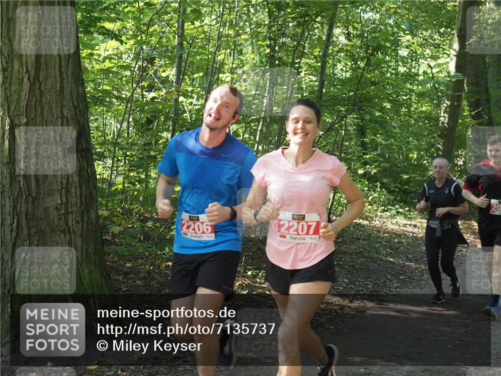 22.09.2024 - 32. Volkslauf durch das schöne Alstertal Miley Keyser http://msf.ph/oto/7135737 22.09.2024 10:45:24 Laufen 444, 2206, 22072, 20 meine-sportfotos.de
