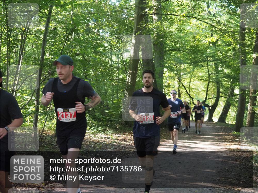 22.09.2024 - 32. Volkslauf durch das schöne Alstertal Miley Keyser http://msf.ph/oto/7135786 22.09.2024 10:45:03 Laufen 2137, 2126, 2012 meine-sportfotos.de