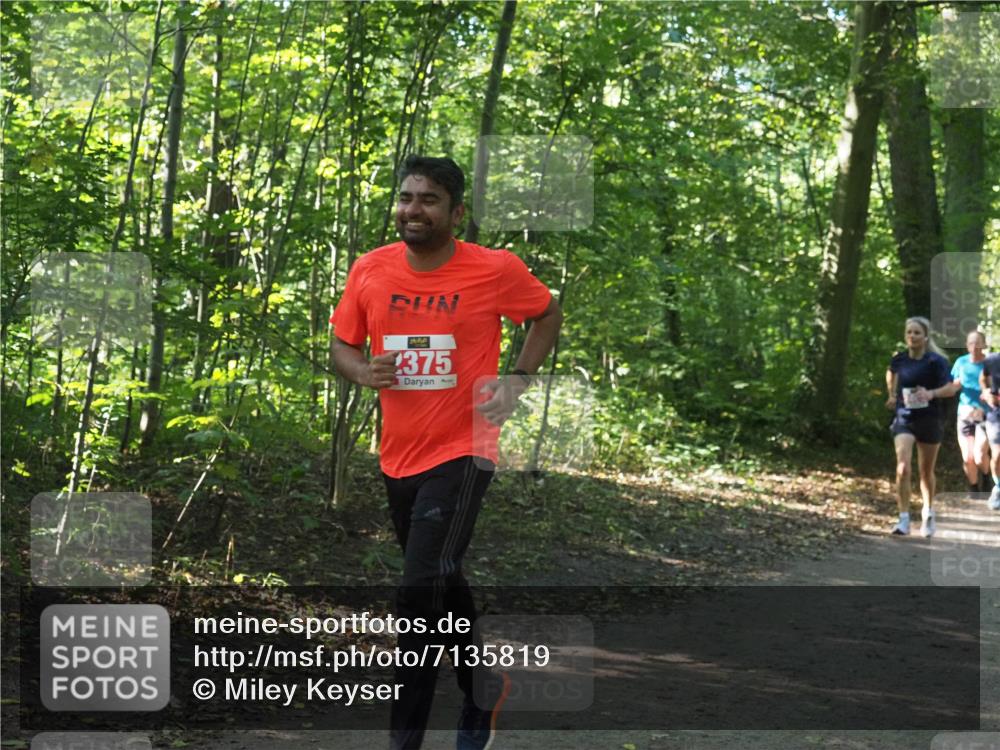 22.09.2024 - 32. Volkslauf durch das schöne Alstertal Miley Keyser http://msf.ph/oto/7135819 22.09.2024 10:44:49 Laufen 1375 meine-sportfotos.de