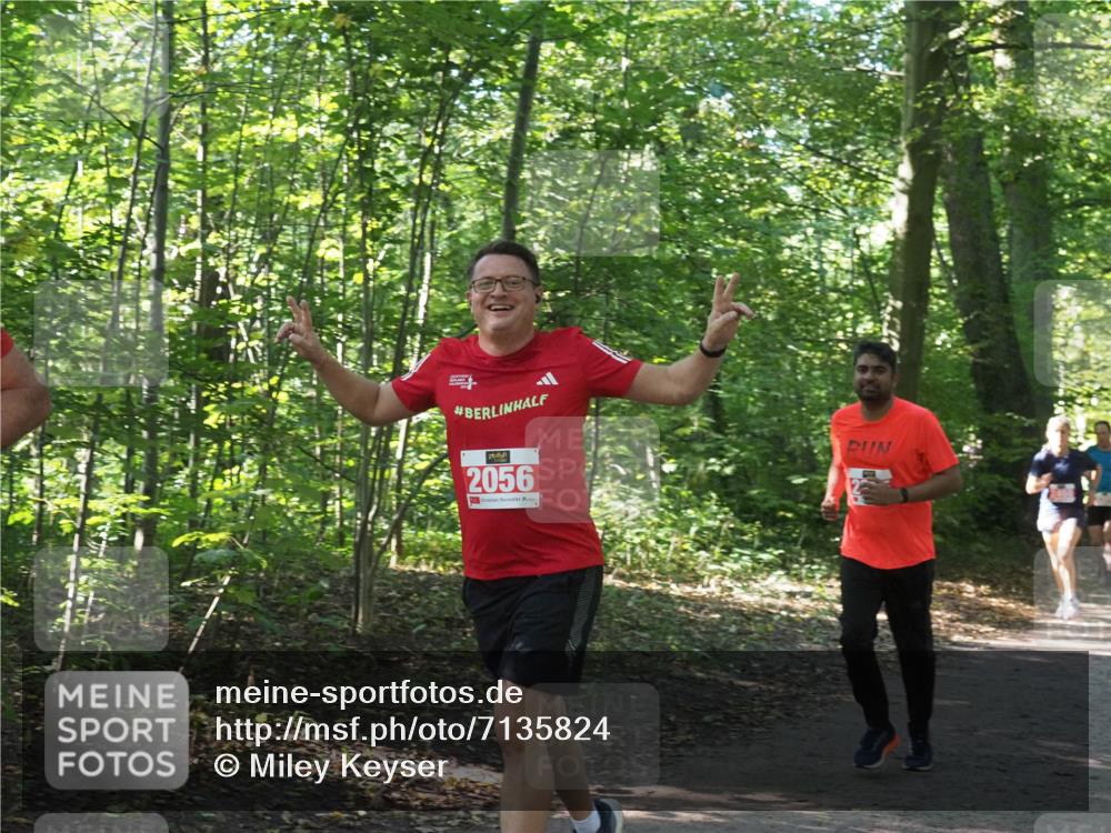22.09.2024 - 32. Volkslauf durch das schöne Alstertal Miley Keyser http://msf.ph/oto/7135824 22.09.2024 10:44:48 Laufen 2056 meine-sportfotos.de