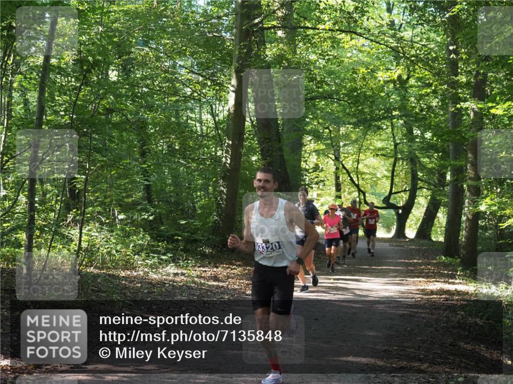 22.09.2024 - 32. Volkslauf durch das schöne Alstertal Miley Keyser http://msf.ph/oto/7135848 22.09.2024 10:44:39 Laufen 3320 meine-sportfotos.de