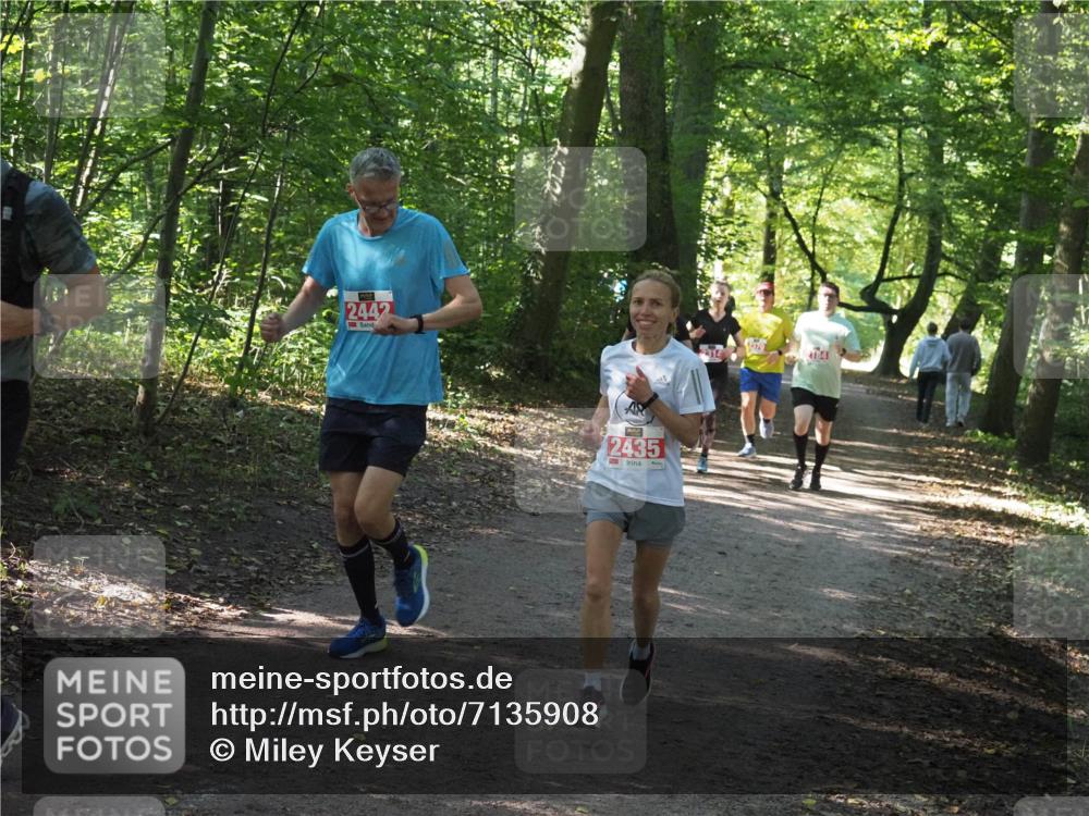 22.09.2024 - 32. Volkslauf durch das schöne Alstertal Miley Keyser http://msf.ph/oto/7135908 22.09.2024 10:44:09 Laufen 2442, 2435, 184 meine-sportfotos.de