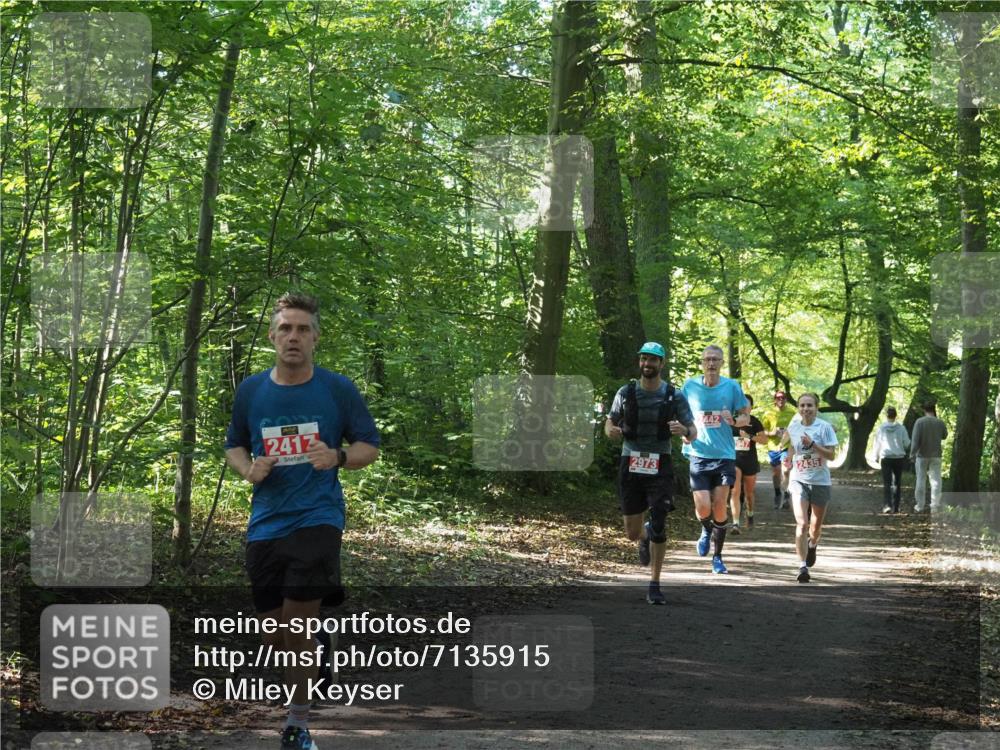 22.09.2024 - 32. Volkslauf durch das schöne Alstertal Miley Keyser http://msf.ph/oto/7135915 22.09.2024 10:44:06 Laufen 2412, 2973, 2435 meine-sportfotos.de