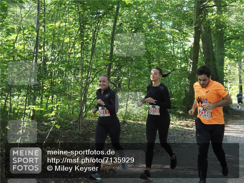 22.09.2024 - 32. Volkslauf durch das schöne Alstertal Miley Keyser http://msf.ph/oto/7135929 22.09.2024 10:43:53 Laufen 2011, 2010, 2346 meine-sportfotos.de