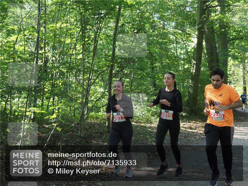 22.09.2024 - 32. Volkslauf durch das schöne Alstertal Miley Keyser http://msf.ph/oto/7135933 22.09.2024 10:43:53 Laufen 2011, 2010, 2346 meine-sportfotos.de