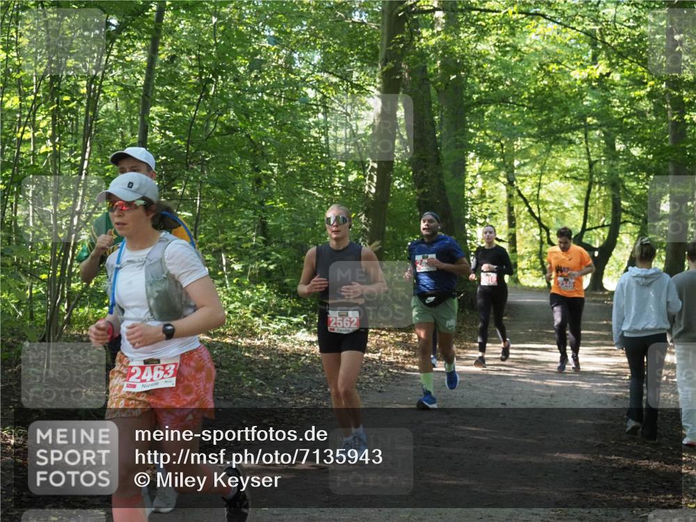 22.09.2024 - 32. Volkslauf durch das schöne Alstertal Miley Keyser http://msf.ph/oto/7135943 22.09.2024 10:43:50 Laufen 2463, 2562 meine-sportfotos.de