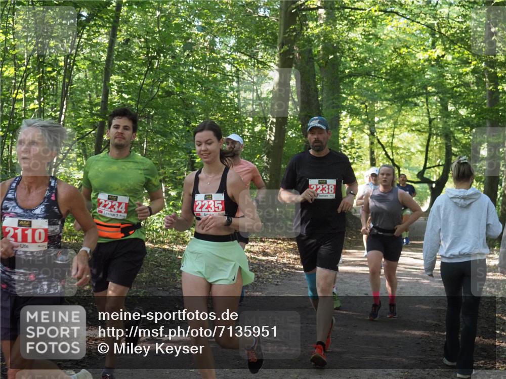 22.09.2024 - 32. Volkslauf durch das schöne Alstertal Miley Keyser http://msf.ph/oto/7135951 22.09.2024 10:43:47 Laufen 2110, 2234, 2235, 2238 meine-sportfotos.de