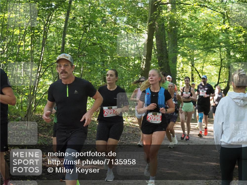 22.09.2024 - 32. Volkslauf durch das schöne Alstertal Miley Keyser http://msf.ph/oto/7135958 22.09.2024 10:43:44 Laufen 2097, 2096, 225, 2238 meine-sportfotos.de