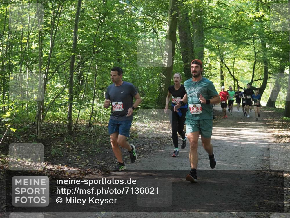 22.09.2024 - 32. Volkslauf durch das schöne Alstertal Miley Keyser http://msf.ph/oto/7136021 22.09.2024 10:43:16 Laufen 2059, 2062 meine-sportfotos.de
