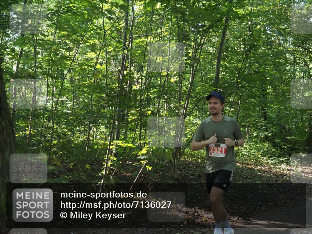 22.09.2024 - 32. Volkslauf durch das schöne Alstertal Miley Keyser http://msf.ph/oto/7136027 22.09.2024 10:43:14 Laufen 2321 meine-sportfotos.de