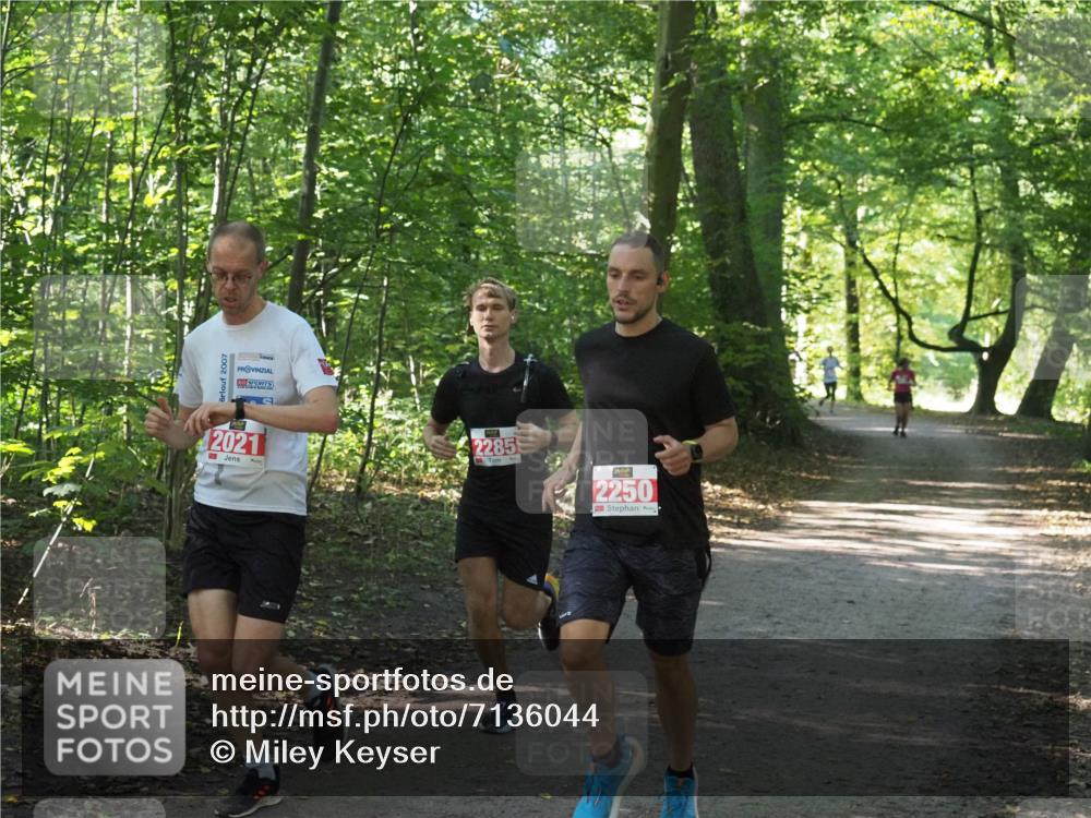 22.09.2024 - 32. Volkslauf durch das schöne Alstertal Miley Keyser http://msf.ph/oto/7136044 22.09.2024 10:42:57 Laufen 2007, 2021, 2285, 2250 meine-sportfotos.de