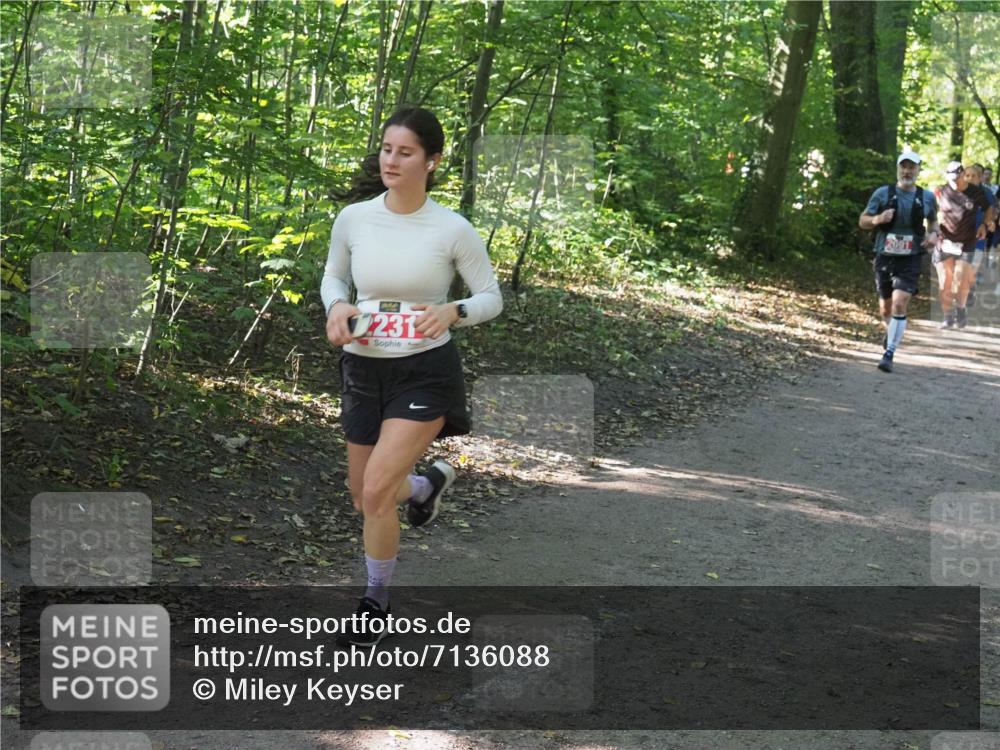 22.09.2024 - 32. Volkslauf durch das schöne Alstertal Miley Keyser http://msf.ph/oto/7136088 22.09.2024 10:42:38 Laufen 2231, 2091 meine-sportfotos.de
