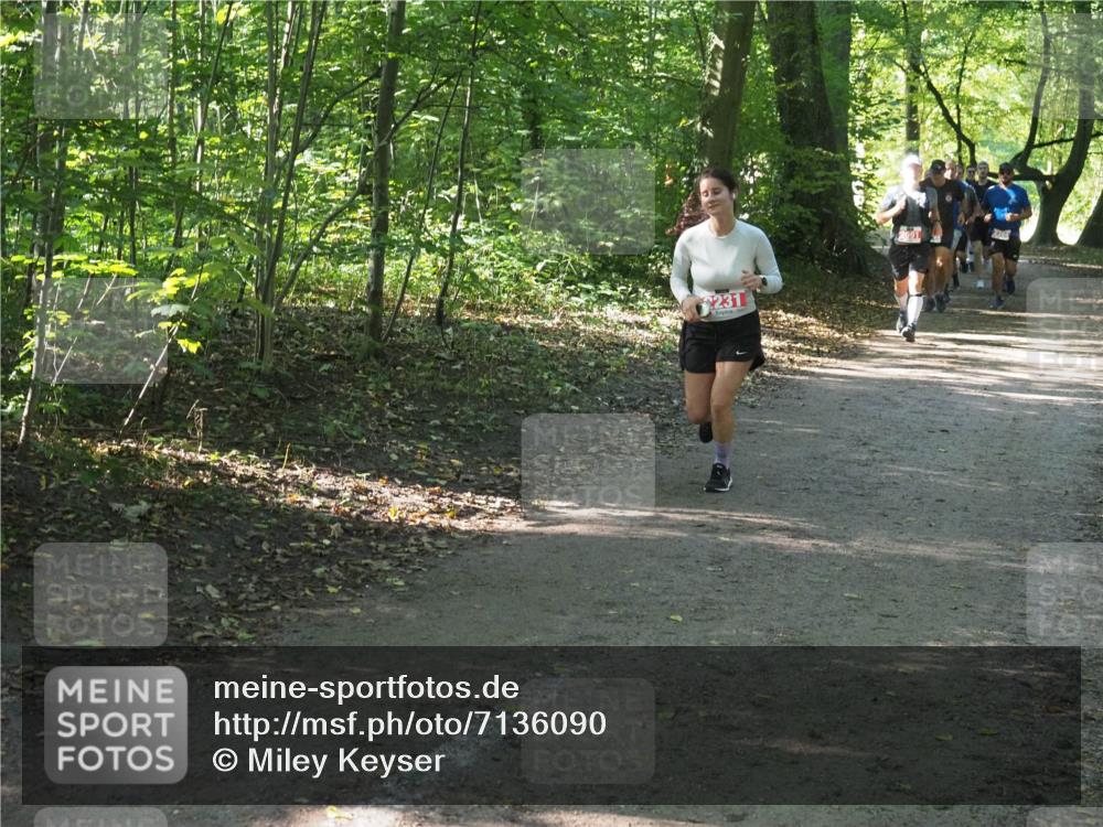 22.09.2024 - 32. Volkslauf durch das schöne Alstertal Miley Keyser http://msf.ph/oto/7136090 22.09.2024 10:42:36 Laufen 231, 2091 meine-sportfotos.de