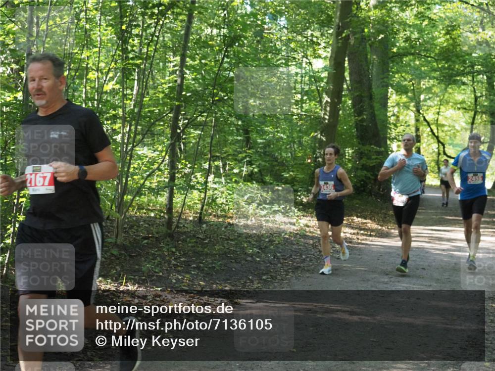 22.09.2024 - 32. Volkslauf durch das schöne Alstertal Miley Keyser http://msf.ph/oto/7136105 22.09.2024 10:42:29 Laufen 2167, 2455, 2436 meine-sportfotos.de