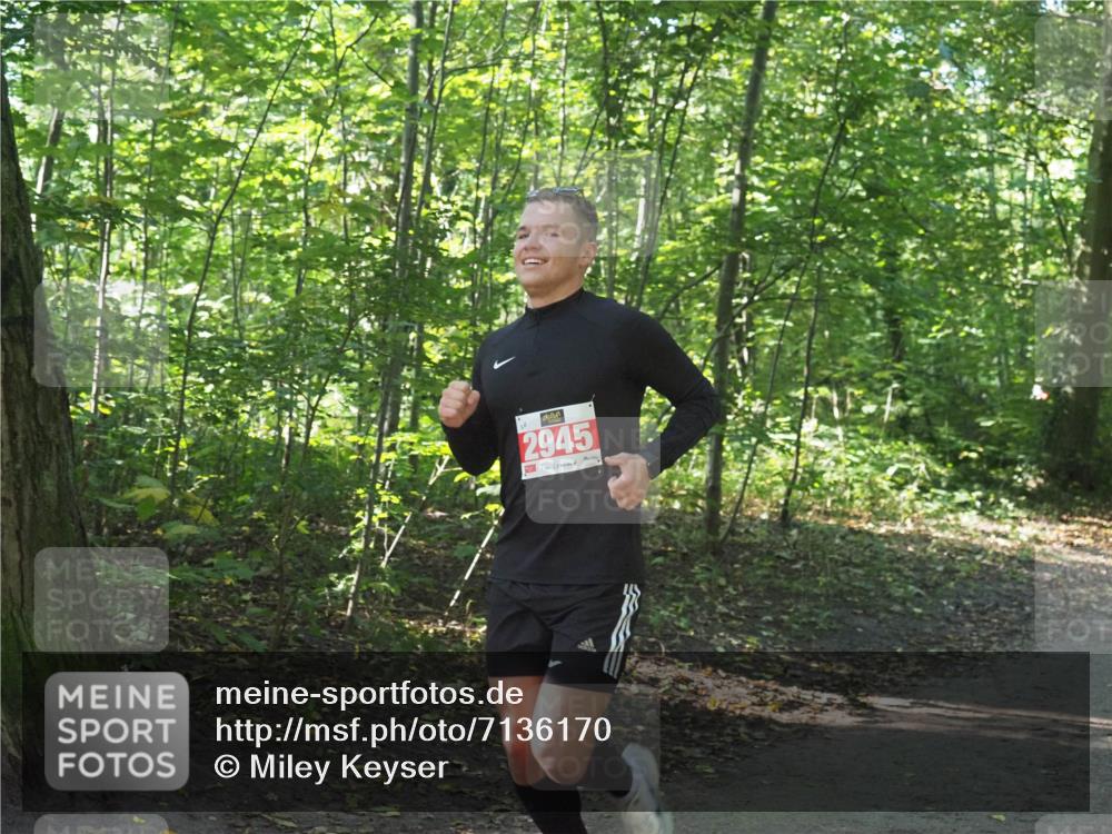 22.09.2024 - 32. Volkslauf durch das schöne Alstertal Miley Keyser http://msf.ph/oto/7136170 22.09.2024 10:42:02 Laufen 2945 meine-sportfotos.de