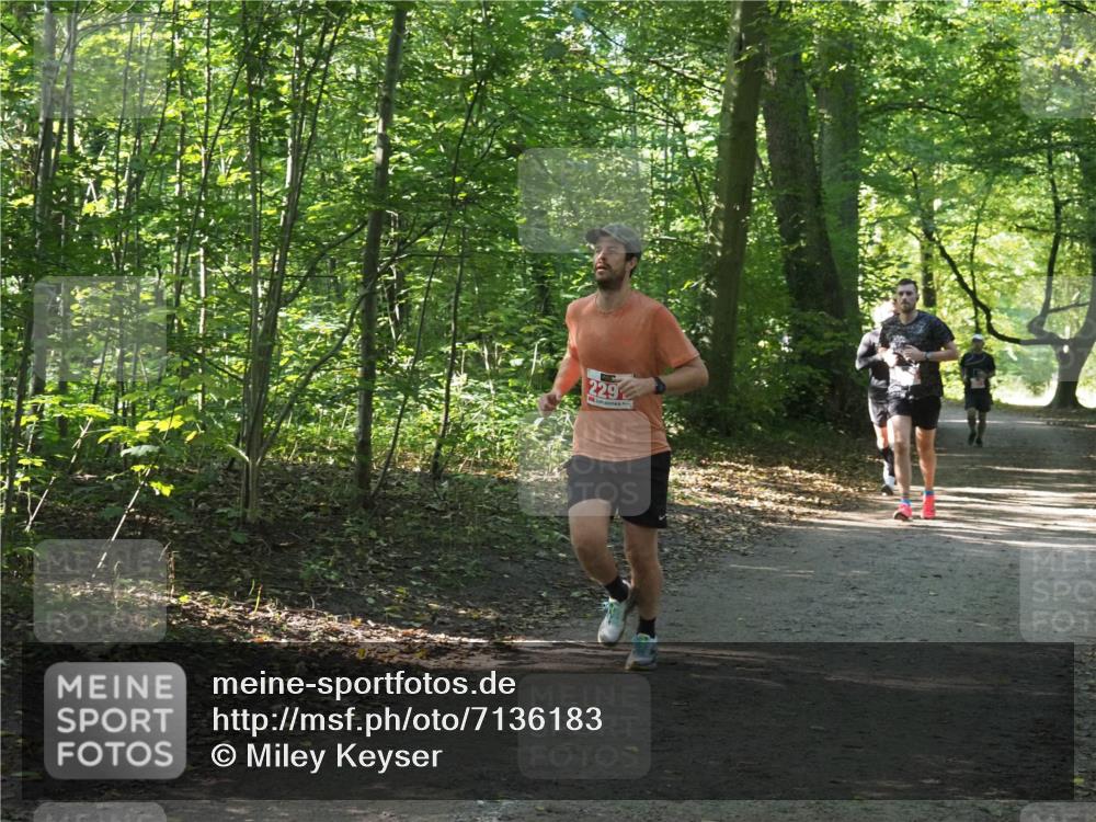 22.09.2024 - 32. Volkslauf durch das schöne Alstertal Miley Keyser http://msf.ph/oto/7136183 22.09.2024 10:41:58 Laufen 229 meine-sportfotos.de