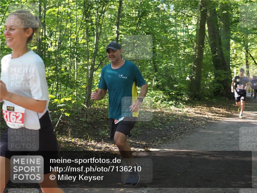 22.09.2024 - 32. Volkslauf durch das schöne Alstertal Miley Keyser http://msf.ph/oto/7136210 22.09.2024 10:41:47 Laufen 162 meine-sportfotos.de