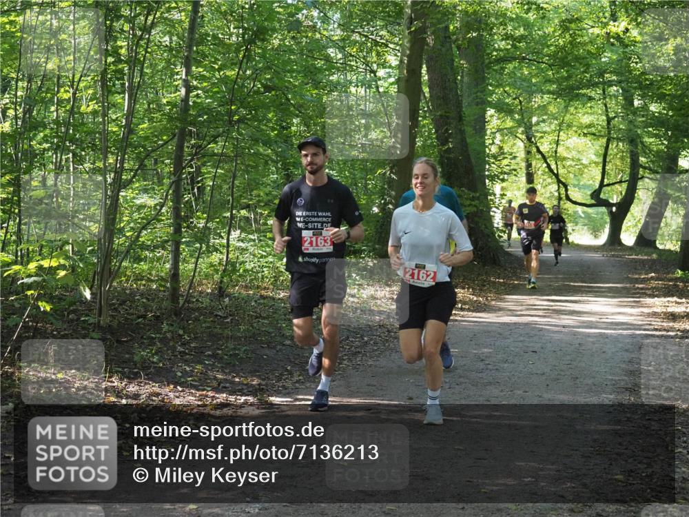 22.09.2024 - 32. Volkslauf durch das schöne Alstertal Miley Keyser http://msf.ph/oto/7136213 22.09.2024 10:41:45 Laufen 2163, 2162 meine-sportfotos.de