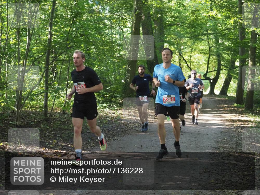 22.09.2024 - 32. Volkslauf durch das schöne Alstertal Miley Keyser http://msf.ph/oto/7136228 22.09.2024 10:41:41 Laufen 2120, 2351 meine-sportfotos.de