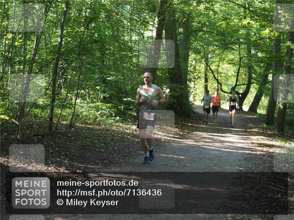 22.09.2024 - 32. Volkslauf durch das schöne Alstertal Miley Keyser http://msf.ph/oto/7136436 22.09.2024 10:39:49 Laufen 2970 meine-sportfotos.de