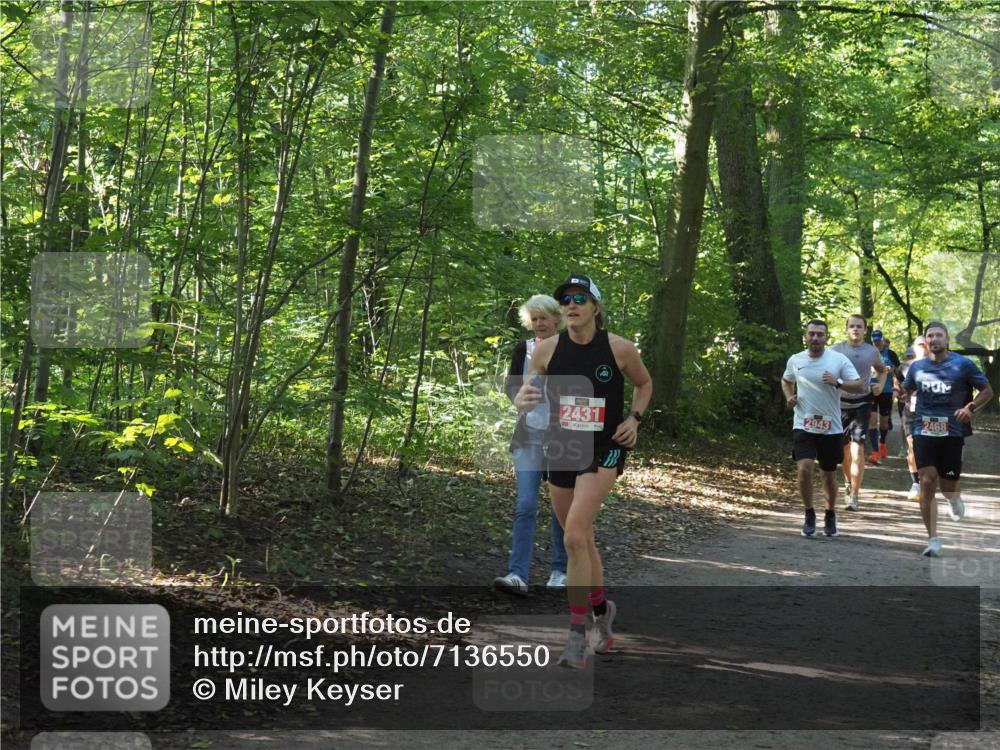 22.09.2024 - 32. Volkslauf durch das schöne Alstertal Miley Keyser http://msf.ph/oto/7136550 22.09.2024 10:39:01 Laufen 2431, 2943, 2468 meine-sportfotos.de