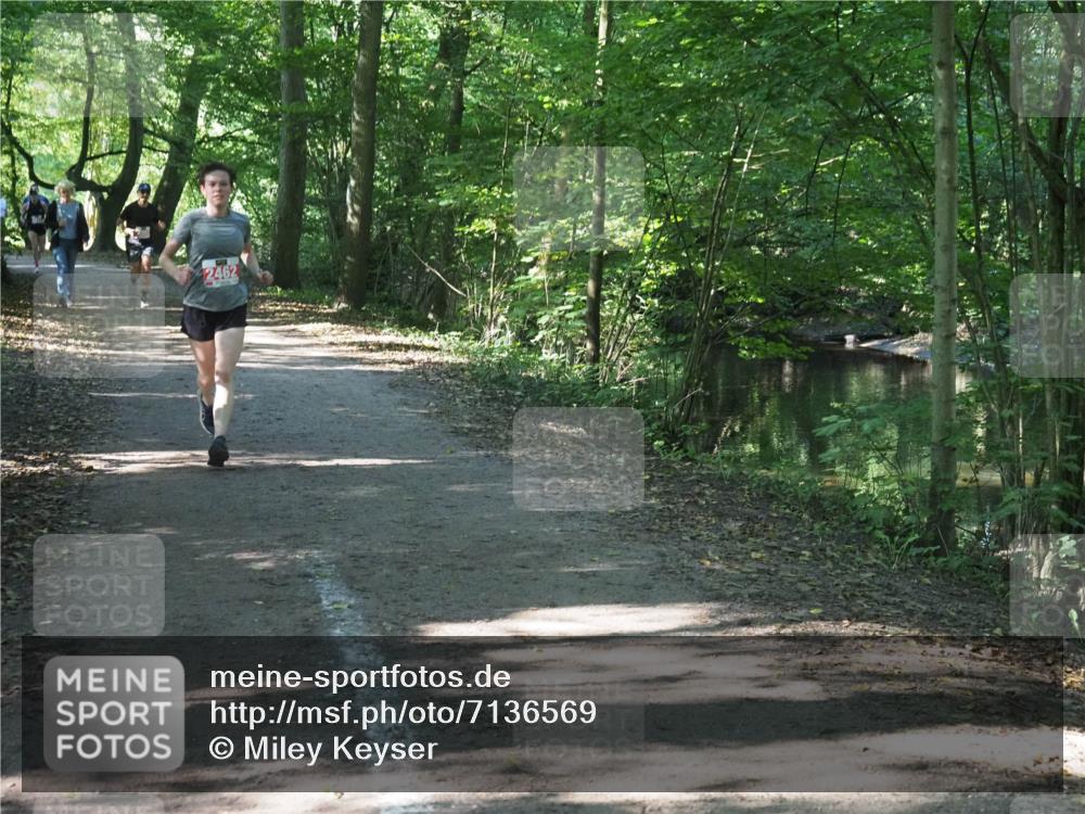 22.09.2024 - 32. Volkslauf durch das schöne Alstertal Miley Keyser http://msf.ph/oto/7136569 22.09.2024 10:38:53 Laufen 2462 meine-sportfotos.de