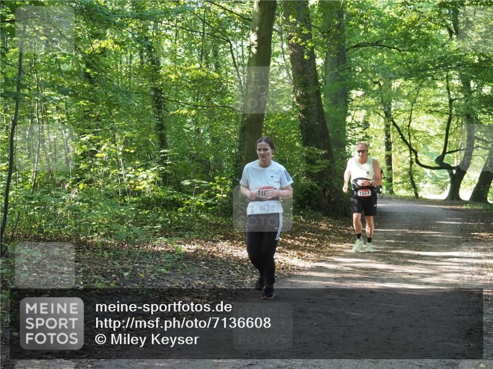 22.09.2024 - 32. Volkslauf durch das schöne Alstertal Miley Keyser http://msf.ph/oto/7136608 22.09.2024 10:29:03 Laufen 10, 1673 meine-sportfotos.de