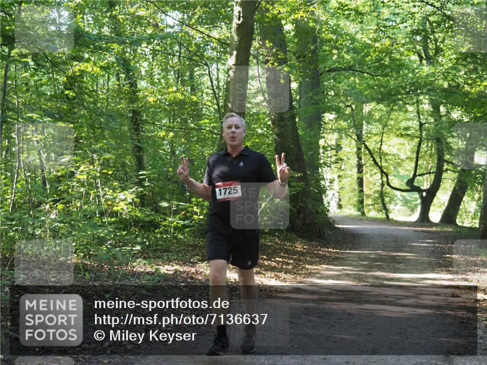 22.09.2024 - 32. Volkslauf durch das schöne Alstertal Miley Keyser http://msf.ph/oto/7136637 22.09.2024 10:28:23 Laufen 1725 meine-sportfotos.de