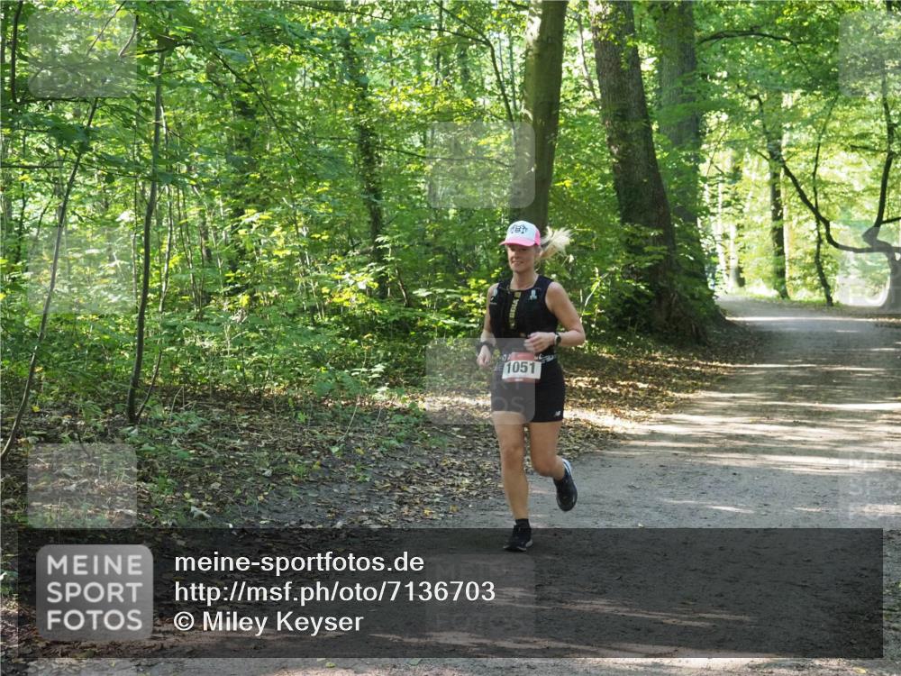 22.09.2024 - 32. Volkslauf durch das schöne Alstertal Miley Keyser http://msf.ph/oto/7136703 22.09.2024 10:26:39 Laufen 1051 meine-sportfotos.de
