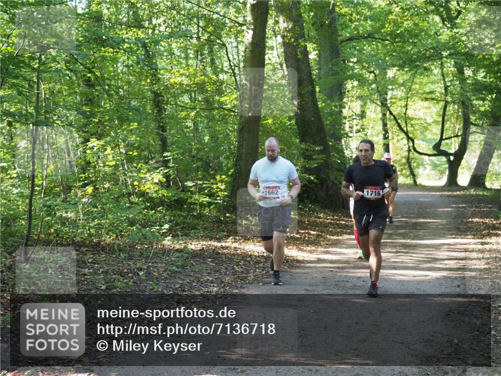 22.09.2024 - 32. Volkslauf durch das schöne Alstertal Miley Keyser http://msf.ph/oto/7136718 22.09.2024 10:26:34 Laufen 1662, 1716 meine-sportfotos.de