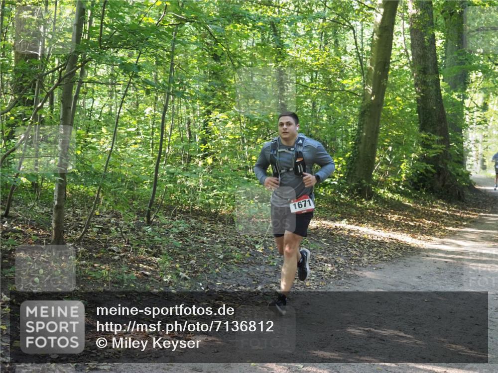 22.09.2024 - 32. Volkslauf durch das schöne Alstertal Miley Keyser http://msf.ph/oto/7136812 22.09.2024 10:25:19 Laufen 1671 meine-sportfotos.de