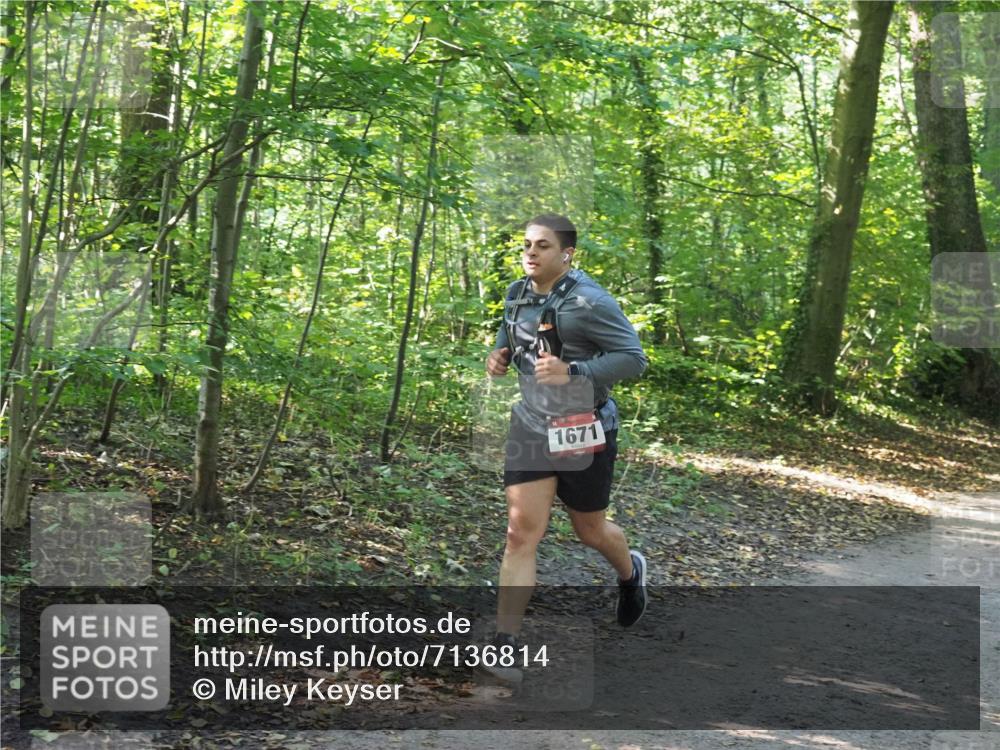 22.09.2024 - 32. Volkslauf durch das schöne Alstertal Miley Keyser http://msf.ph/oto/7136814 22.09.2024 10:25:19 Laufen 1671 meine-sportfotos.de