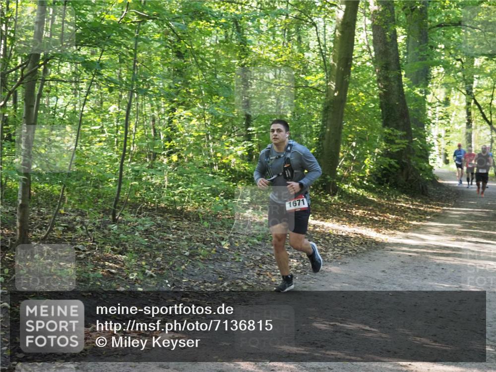 22.09.2024 - 32. Volkslauf durch das schöne Alstertal Miley Keyser http://msf.ph/oto/7136815 22.09.2024 10:25:18 Laufen 1671 meine-sportfotos.de