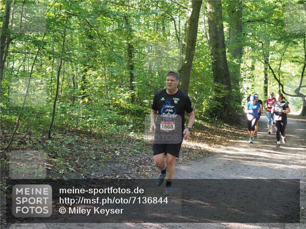 22.09.2024 - 32. Volkslauf durch das schöne Alstertal Miley Keyser http://msf.ph/oto/7136844 22.09.2024 10:25:01 Laufen 1668 meine-sportfotos.de