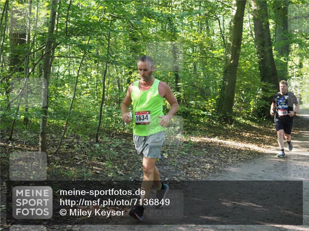 22.09.2024 - 32. Volkslauf durch das schöne Alstertal Miley Keyser http://msf.ph/oto/7136849 22.09.2024 10:24:59 Laufen 1634, 1668 meine-sportfotos.de