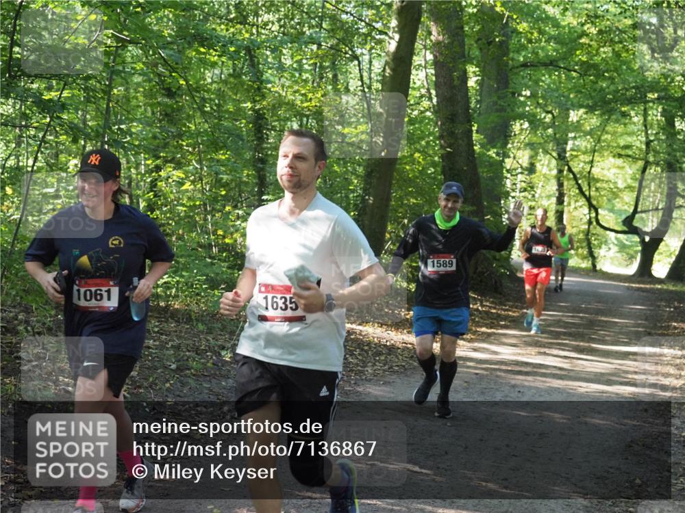 22.09.2024 - 32. Volkslauf durch das schöne Alstertal Miley Keyser http://msf.ph/oto/7136867 22.09.2024 10:24:50 Laufen 1061, 1635, 1589 meine-sportfotos.de