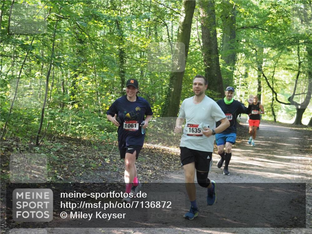 22.09.2024 - 32. Volkslauf durch das schöne Alstertal Miley Keyser http://msf.ph/oto/7136872 22.09.2024 10:24:49 Laufen 1061, 1635, 89, 1653 meine-sportfotos.de