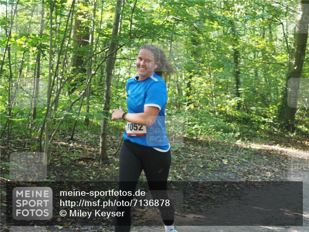 22.09.2024 - 32. Volkslauf durch das schöne Alstertal Miley Keyser http://msf.ph/oto/7136878 22.09.2024 10:24:47 Laufen 1052 meine-sportfotos.de