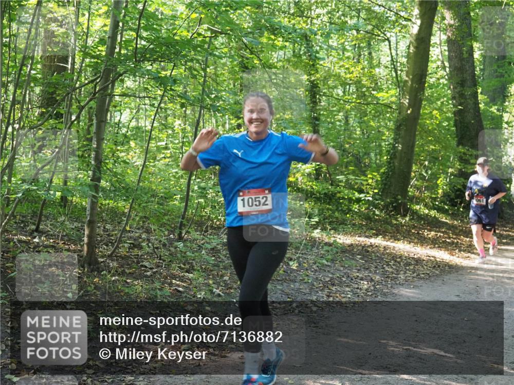 22.09.2024 - 32. Volkslauf durch das schöne Alstertal Miley Keyser http://msf.ph/oto/7136882 22.09.2024 10:24:47 Laufen 1052, 061 meine-sportfotos.de