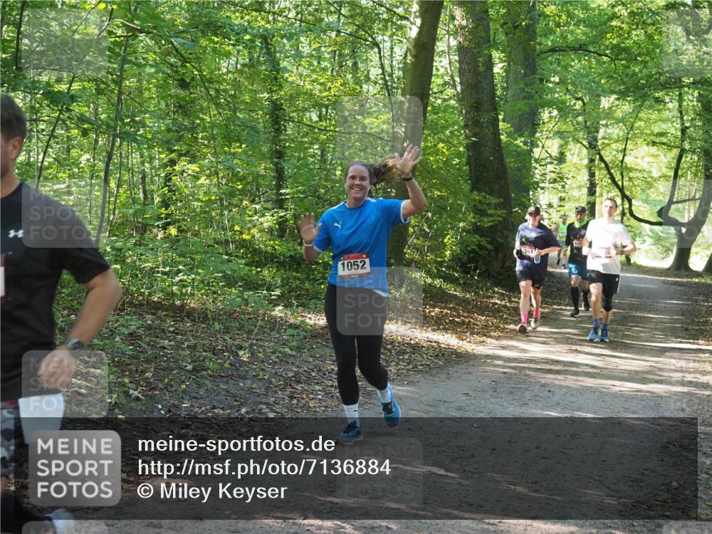 22.09.2024 - 32. Volkslauf durch das schöne Alstertal Miley Keyser http://msf.ph/oto/7136884 22.09.2024 10:24:46 Laufen 061, 35, 1052 meine-sportfotos.de