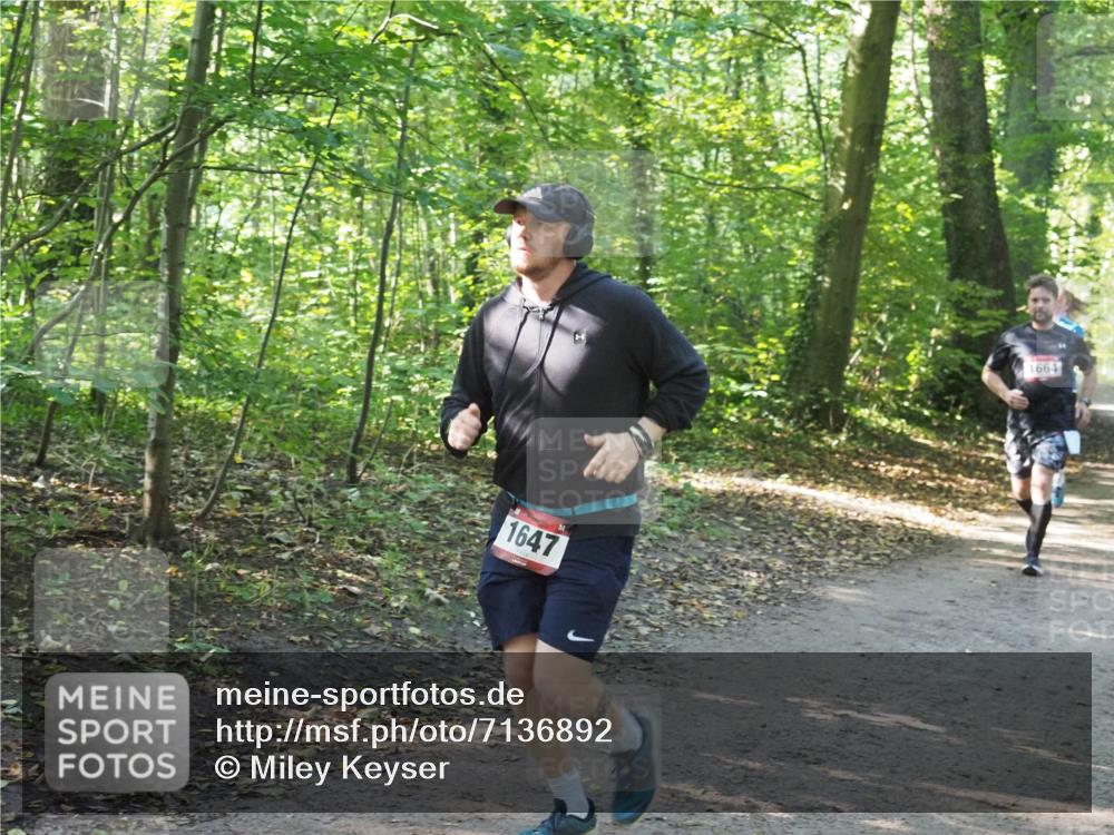 22.09.2024 - 32. Volkslauf durch das schöne Alstertal Miley Keyser http://msf.ph/oto/7136892 22.09.2024 10:24:43 Laufen 1647, 1664 meine-sportfotos.de