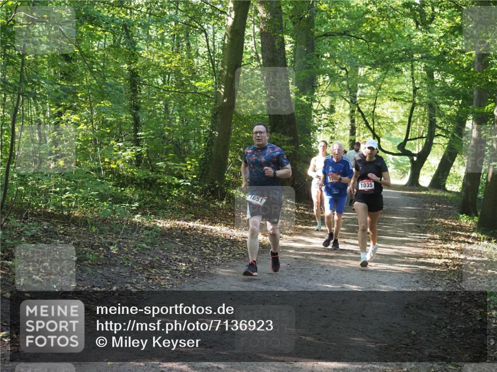 22.09.2024 - 32. Volkslauf durch das schöne Alstertal Miley Keyser http://msf.ph/oto/7136923 22.09.2024 10:24:35 Laufen 1651, 1035 meine-sportfotos.de