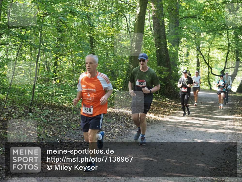 22.09.2024 - 32. Volkslauf durch das schöne Alstertal Miley Keyser http://msf.ph/oto/7136967 22.09.2024 10:24:14 Laufen 1638, 1039, 1631, 1047 meine-sportfotos.de