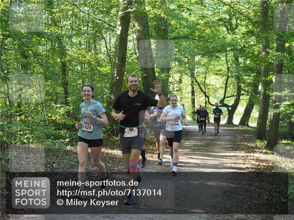 22.09.2024 - 32. Volkslauf durch das schöne Alstertal Miley Keyser http://msf.ph/oto/7137014 22.09.2024 10:23:52 Laufen 1026, 2509, 1029 meine-sportfotos.de