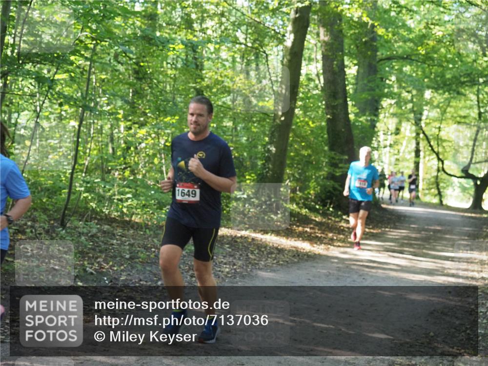 22.09.2024 - 32. Volkslauf durch das schöne Alstertal Miley Keyser http://msf.ph/oto/7137036 22.09.2024 10:23:41 Laufen 1649 meine-sportfotos.de