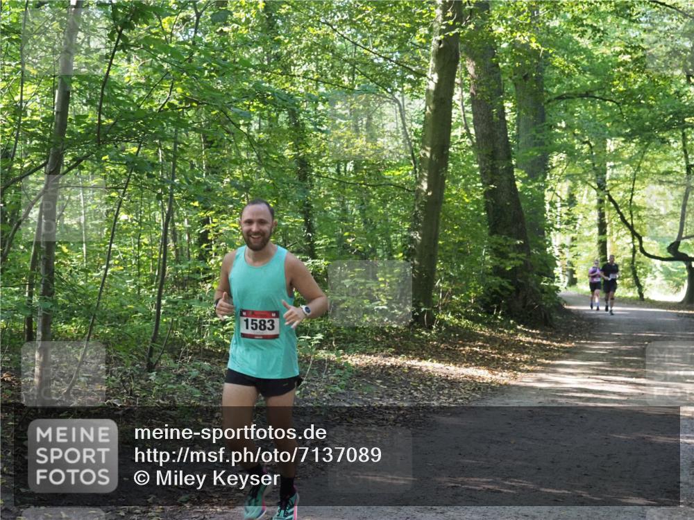 22.09.2024 - 32. Volkslauf durch das schöne Alstertal Miley Keyser http://msf.ph/oto/7137089 22.09.2024 10:23:12 Laufen 1583 meine-sportfotos.de