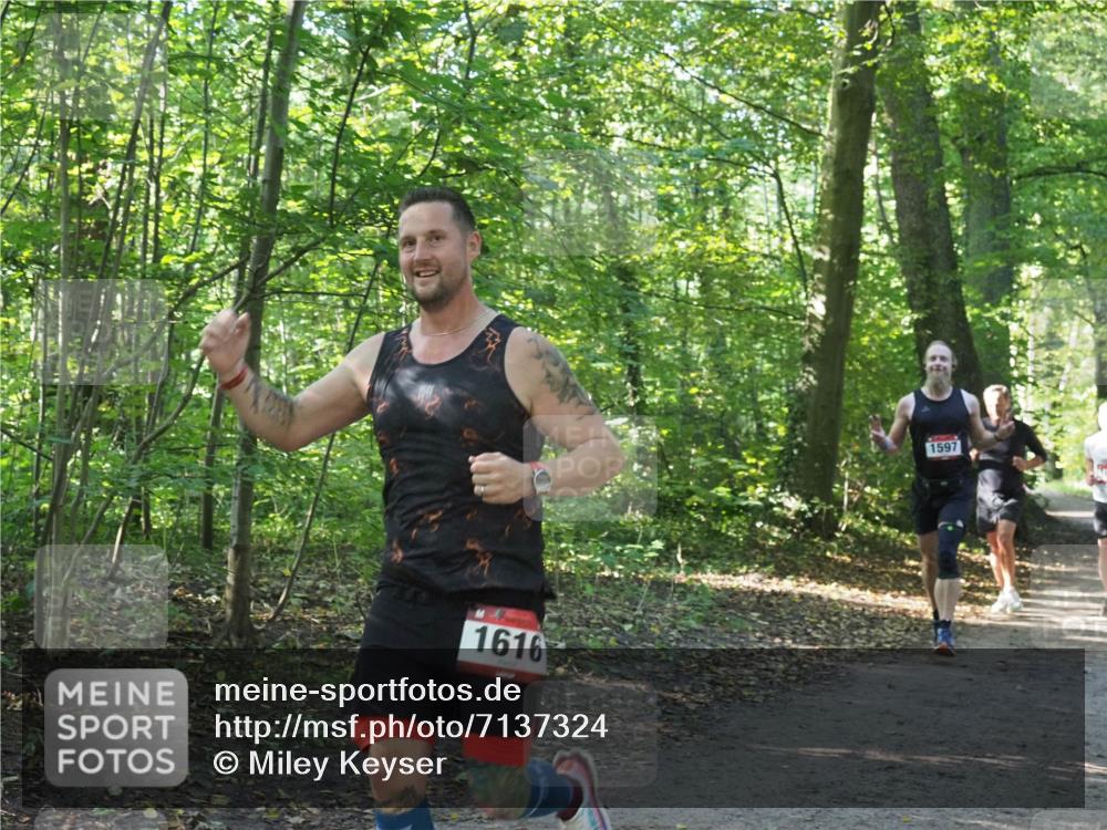 22.09.2024 - 32. Volkslauf durch das schöne Alstertal Miley Keyser http://msf.ph/oto/7137324 22.09.2024 10:21:36 Laufen 1616, 1597 meine-sportfotos.de