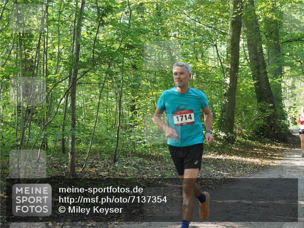 22.09.2024 - 32. Volkslauf durch das schöne Alstertal Miley Keyser http://msf.ph/oto/7137354 22.09.2024 10:21:18 Laufen 1714 meine-sportfotos.de