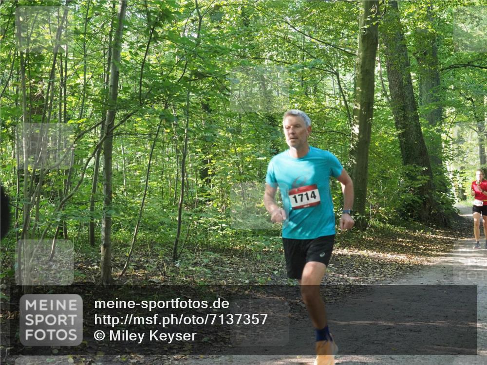 22.09.2024 - 32. Volkslauf durch das schöne Alstertal Miley Keyser http://msf.ph/oto/7137357 22.09.2024 10:21:18 Laufen 1714 meine-sportfotos.de
