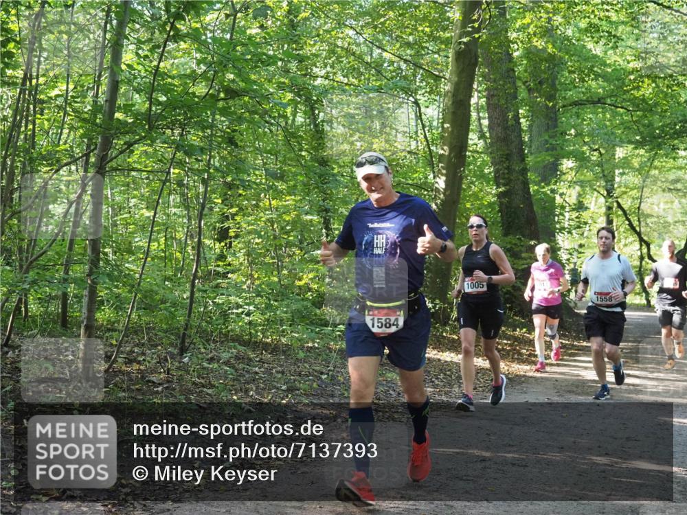 22.09.2024 - 32. Volkslauf durch das schöne Alstertal Miley Keyser http://msf.ph/oto/7137393 22.09.2024 10:20:58 Laufen 1584, 1005, 1558 meine-sportfotos.de